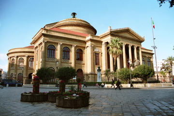 Markets and Monuments: Walking Tour in the Center of Palermo