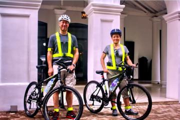 Private Cycling Tour: Discover Colombo by Cycle in the Morning