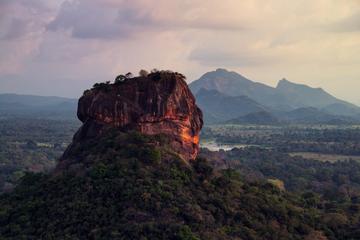 Private Day Tour: Sigiriya Rock and Dambulla Cave Temple Tour from Colombo