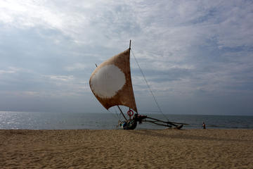Traditional Fishing Village Private Bike Tour in Negombo
