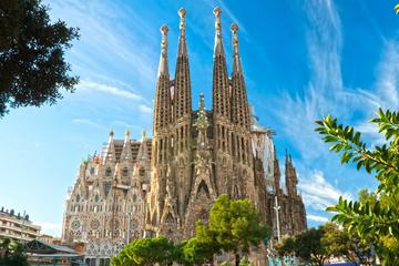 Semi Private: skip the line Sagrada Familia tour