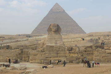 Full-Day Visit to Giza Pyramids, Sphinx, Egyptian Museum and Khan Kalili