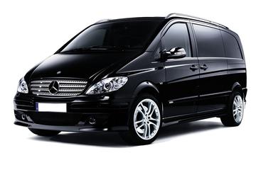 Private Budapest Airport Transfer in a Luxury Minivan