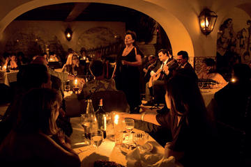 Authentic Lisbon Fado Show and Tour with Dinner and Drinks