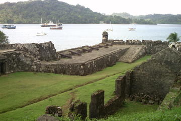 Day Trip from Panama City: Colon, Gatun Locks and the Portobello Fort