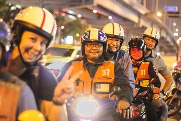 Motorbike Food Adventure and Amazing Night Market Tour