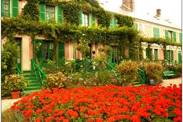 Private Car Trip to Giverny Garden from Paris