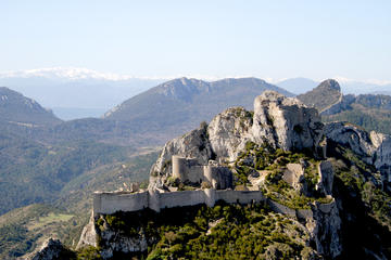 35 Minutes Cathar Castles Tour by Helicopter