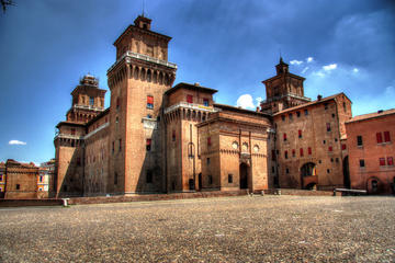 Bike Tour Discovering Ferrara