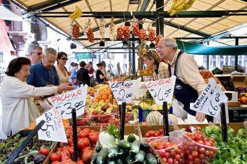 Food Tour at Rialto Market with Cooking Class and Wine Tasting