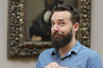 Laugh Your Way Through the Louvre with an Expert Guide