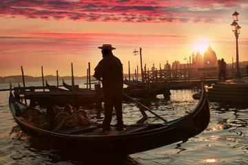 Venice Authentic Gondola Rowing Lesson