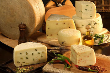 Wine and Local Delicacies Tasting at a Sicilian Traditional Palmento