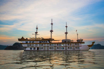 3-day 2Night Luxury Cruise on Bai Tu Long Bay