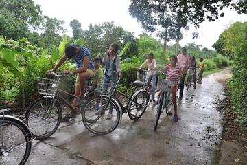 Thuy Bieu Day Trip by Bicycle from Hue City