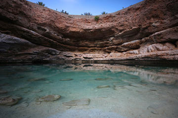 Small Group Full-Day Tour To Wadi Shab and Sinkhole From Muscat