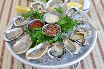 The Charleston Oyster Tour