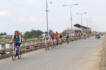 Bike Tour to Cu De Farm and Village from Da Nang