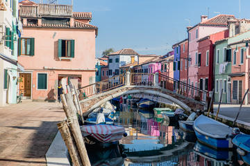 Grand Canal Boat Private Tour: Murano and Burano
