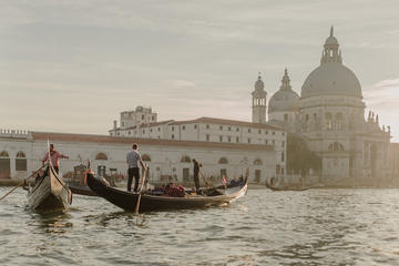 Venice Gondola and Spritz Aperitif Tour