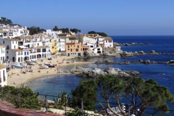 Full Day Guided Tour: Girona & Costa Brava Plus Lunch