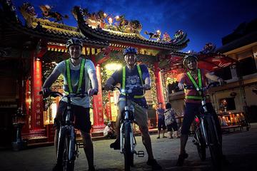 6-Hour Siam Ratree Night Bike Tour of Bangkok