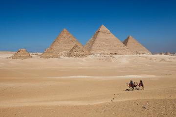 Giza Pyramids, Sphinx and Egyptian Museum Guided Day Tour from Cairo