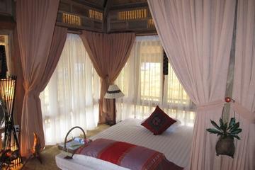 Ky Son Village Moon Garden Homestay: Stilt House