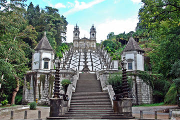 Braga and Guimarães Small-Group Day Trip from Porto