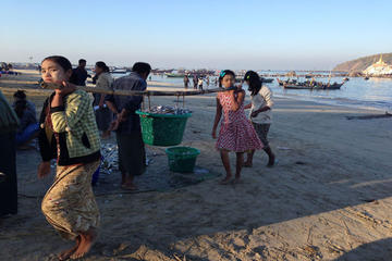 Day Trip to Local Fishing Village from Ngapali Beach