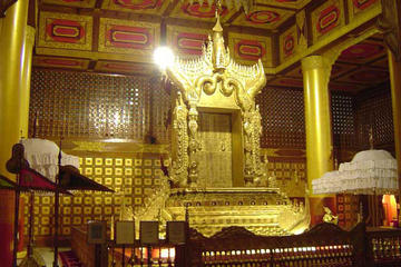 Yangon National Museum and Art Galleries Day Tour
