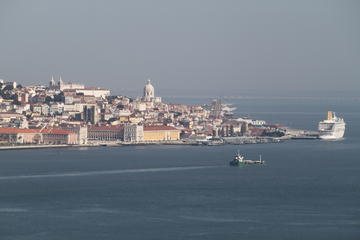 Christ the King South of Lisbon 3-Hour Electric Bike Tour