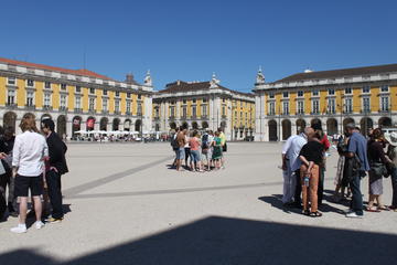Lisbon Essential Tour: History Stories Lifestyle