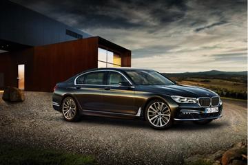 Luxury Arrival Transfer Baku Heydar Aliyev International Airport to Baku City Hotels