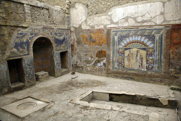 Full-Day Ancient Herculaneum and Sorrento Tour from Amalfi Coast