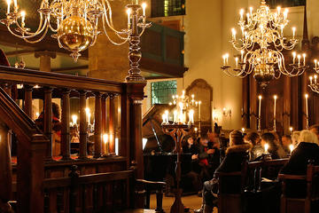 Portuguese Synagogue: Candlelight Concerts in Amsterdam
