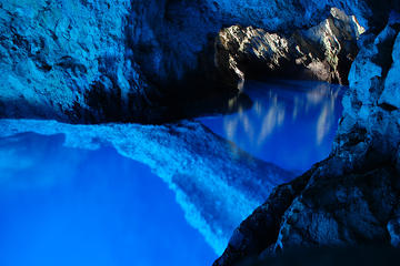 Blue Cave and Hvar Tour - 5 Islands Tour from Split