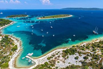 Blue Lagoon and Solta Private Boat Tour from Trogir and Split