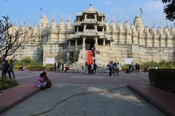 1-Day Tour to Jain Temple in Ranakpur from Udaipur Including Lunch