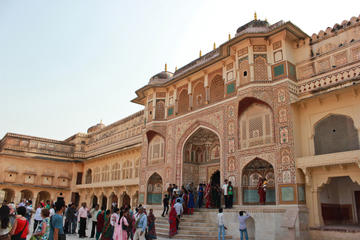 5-Star Hotel Package: 2-Day Golden Triangle Tour from Delhi to Jaipur and Agra