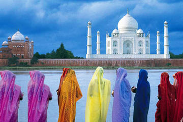 Day Trip to Taj Mahal, Agra Fort, and Mehtab Bagh from New Delhi