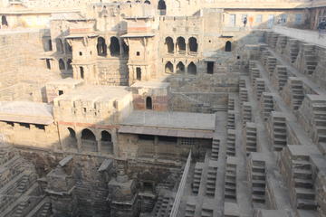 Private Day-Trip to Chand Baori Stepwell from Jaipur Including City Palace visit