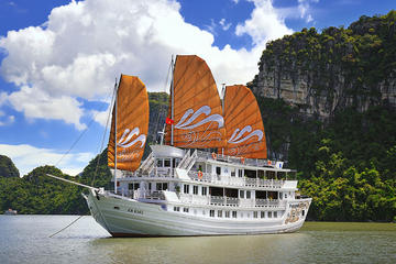 Overnight Cruise with Paradise Peak Cruise