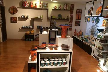 Eduardo Vega's Ceramics Exhibition in Quito