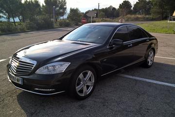 Private Arrival Transfer: Marseille Provence International Airport to Marseille by Luxury Limousine