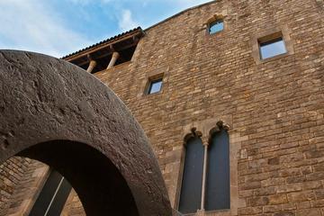 Small Group Photo Experience in Barcelona