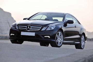 Airport Round-Trip Business Transfer: Lisbona-Portela Airport to Hotel