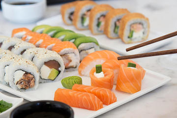 Dinner at 'Mizuki sushi' and 'Rojo Tango show'