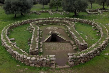 Well Temple Archeo Tour: 6-Hour Shore Excursion