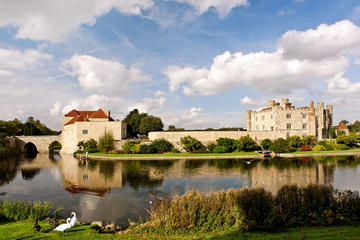 Leeds Castle, Canterbury and Dover Tour from London